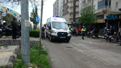 Kilis'te motosikletin bebek arabasına &ccedil;arptığı kazada 2 kişi yaralandı