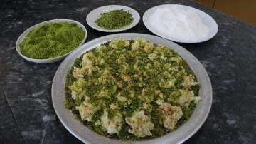 Kilis'in tescilli lezzeti 'cennet çamuru' iftar sofralarından eksik olmuyor