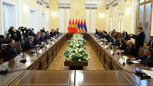 Kırgızistan, Azerbaycan ile Ermenistan arasındaki barış müzakerelerine ev sahipliği yapmaya hazır