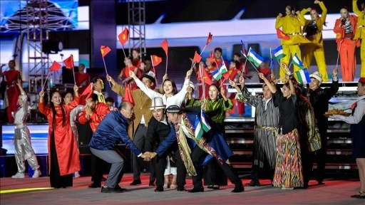 Kırgızistan'da bağımsızlığın 34'üncü yıl dönümü kutlanıyor