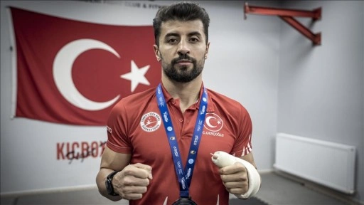 Kırık parmakla final gören Cebrail Gençoğlu, milli forma için verdiği mücadeleyi anlattı