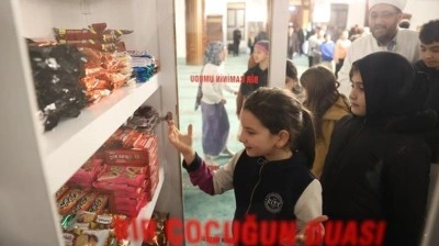 Kırklareli'nde &uuml;cretsiz "&Ccedil;ocuk Market" uygulamasıyla k&uuml;&ccedil;&uuml;klerin camiye ilgisi artıyor