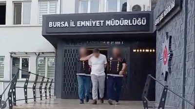 Kırmızı b&uuml;ltenle aranan firari h&uuml;k&uuml;ml&uuml; Bursa'da yakalandı