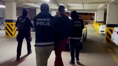 Kırmızı b&uuml;ltenle aranan Hollandalı zanlı İstanbul'da operasyonla yakalandı