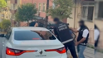 Kırmızı b&uuml;ltenle aranan uyuşturucu ş&uuml;phelisi İstanbul'da yakalandı