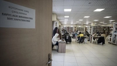 Kitaplarla donatılan "Bilgi Evleri" Erzurumlu gen&ccedil;leri geleceğe taşıyor