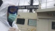 Kıyı Emniyeti 'Ocean Corona' boğazdan geçerken 'EvdeKalTürkiye' çağrısı yaptı
