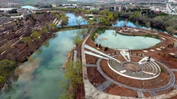 Kızılırmak kenarına inşa edilen Kırıkkale Millet Bahçesi'nde sona yaklaşıldı