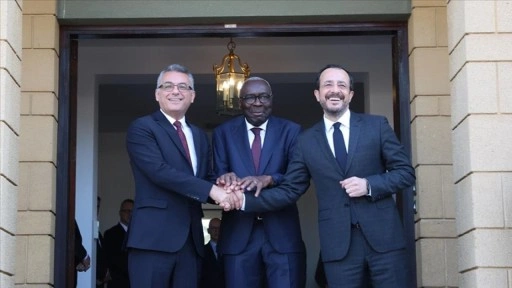 KKTC Cumhurbaşkanı Erhürman ile GKRY Lideri Hristodulidis ara bölgede görüştü