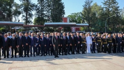 KKTC'de Kıbrıs Barış Harekatı'nın 52. yılı i&ccedil;in t&ouml;ren d&uuml;zenlendi