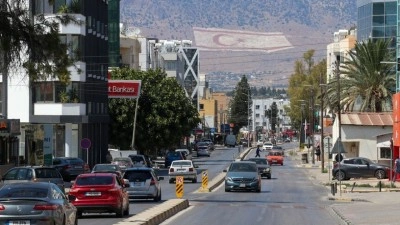 KKTC'de y&uuml;ksek sıcaklıklar nedeniyle &ouml;ğle saatlerinde a&ccedil;ık alanda &ccedil;alışmak 10 g&uuml;n s&uuml;reyle yasak