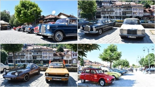 Klasik otomobil tutkunları Kosova'nın Prizren şehrinde buluştu