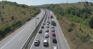 Kocaeli'de dönüş yoğunluğu trafiği kilitledi