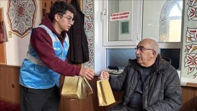 Kocaeli'de &ouml;ğrenciler Ramazanda iyilikte yarışıyor