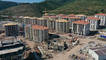 Kocaeli'de sanayi tesislerine yakın riskli alanda oturanlar yeni evlerine kavuşuyor