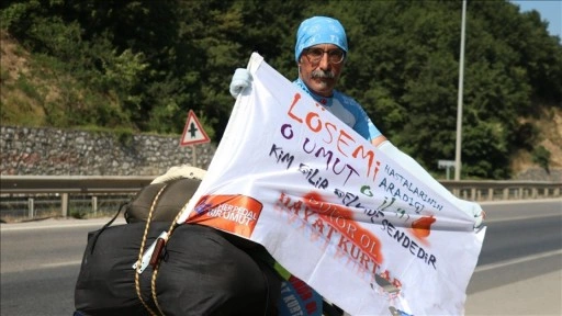 Kök hücre bekleyen hastalar için Çanakkale'den pedala basan gazeteci, Sakarya'ya ulaştı