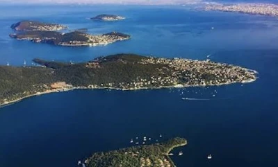 Komsomolskaya Pravda: Antalya&rsquo;ya hi&ccedil; benzemeyen T&uuml;rkiye: Marmara'daki Prens Adaları neden ziyaret edilmeli?