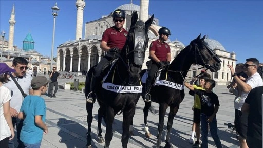 Konya'da atlı polis birliği göreve başladı