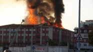Konya'da bir lise ve kız öğrenci yurdunda yangın