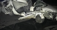 Konya'da otomobil traktör römorkuna çarptı: 1 ölü, 2 yaralı