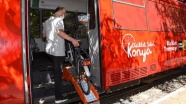 Konya'da sadece bisikletliler için tasarlanan tramvay yolculuğa başladı