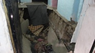 Konya'da tek katlı evin salonu çöktü: 3 yaralı