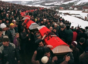 Kosova Reçak katliamının 24. yıldönümü ve Kırmızı Çiçek -Osman Atalay yazdı-