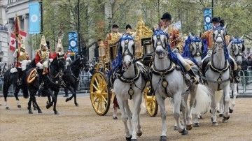 Kral 3. Charles'ın taç giyme törenini protesto eden monarşi karşıtı grubun lideri gözaltına alı