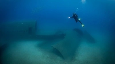 Kruvaziyer turistleri Kuşadası'nın su altı g&uuml;zelliklerini de keşfediyor