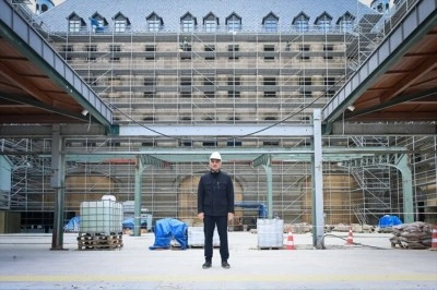 K&uuml;lt&uuml;r ve Turizm Bakanı Ersoy, Haydarpaşa Garı'ndaki restorasyon &ccedil;alışmalarını inceledi