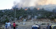 Kumluca'daki yangın durdurulamıyor