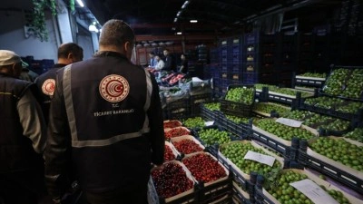 Kurban Bayramı &ouml;ncesi hal, otogar ve marketlerde fiyat denetimi yapıldı