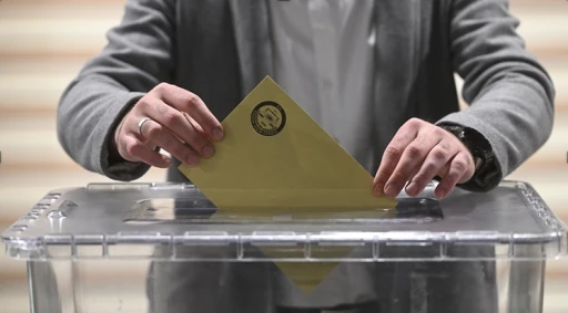 Küresel bir analiz: Demokrasi nereye? -Ali Ekinciel yazdı-