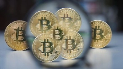 K&uuml;resel piyasalarda altının ons fiyatı 4 bin doların, bitcoin 60 bin doların altını g&ouml;rd&uuml;