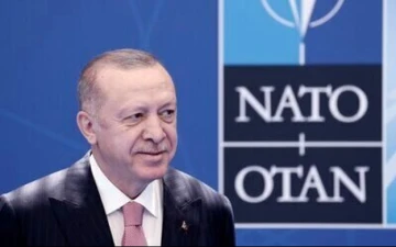 K&uuml;resel savaşın eşiğindeki NATO kime hizmet ediyor! -Mehmet Yıldırım yazdı-