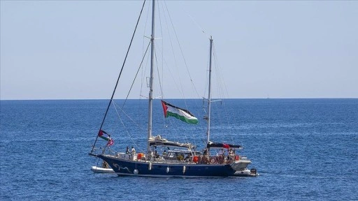 Küresel Sumud Filosu'ndaki aktivist Thunberg, İsrail'in ablukasını kırmak istediklerini be