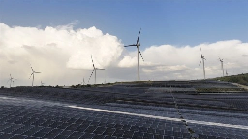 Küresel yenilenebilir enerji yatırımları 2024'te 807 milyar dolara ulaştı