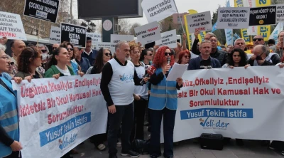 K&uuml;stah azgın azınlık&hellip; -Emin Batur yazdı-