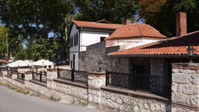 K&uuml;tahya'da 650 yıllık tarihi hamam, yaz sıcaklarında 'doğal klima' g&ouml;revi g&ouml;r&uuml;yor