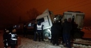 Kütahya'da yolcu treni tıra çarptı: 1 ölü, 14 yaralı