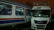 Kütahya'da yolcu treni tıra çarptı: 1 ölü, 15 yaralı