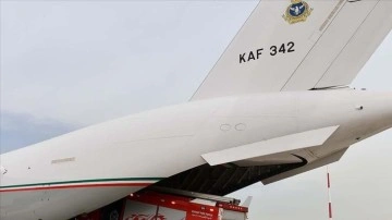Kuveyt depremzedeler için 13'üncü yardım uçağını gönderdi