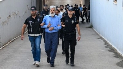 "Kuytulcular" yapılanmasına y&ouml;nelik operasyonda yakalanan 56 zanlı adliyede