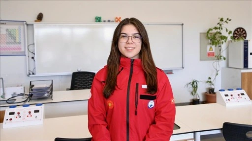 Kuzey Kutbu'nda araştırma yapan lise öğrencisinin hedefi bilim insanı olmak