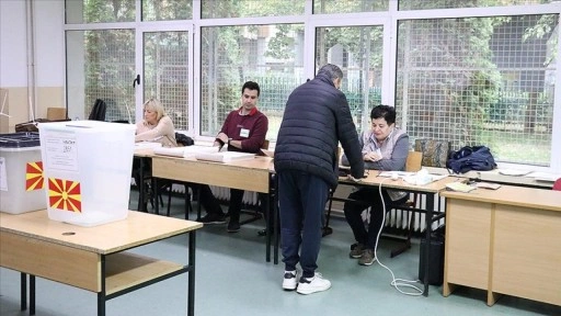 Kuzey Makedonya'da halk yerel seçim için sandık başında