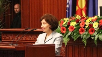 Kuzey Makedonya'nın ilk kadın cumhurbaşkanı görevi resmen devraldı