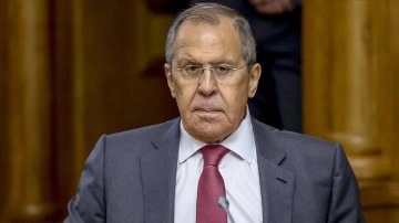 Lavrov, ABD'nin Suriye'de Fırat'ın doğusunda tahıl ve petrol kaçakçılığı yaptığını savundu