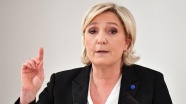 Le Pen'den dostça 'Frexit' önerisi