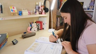 LGS sınavında tam puan alan İpek Sarıtaş'ın başarısının sırrı d&uuml;zenli &ccedil;alışmak