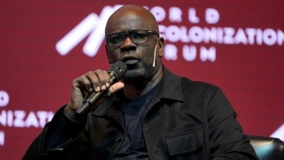 Lilian Thuram, futbolcuların ırk&ccedil;ılık konusunda s&ouml;z alması gerektiğine inanıyor